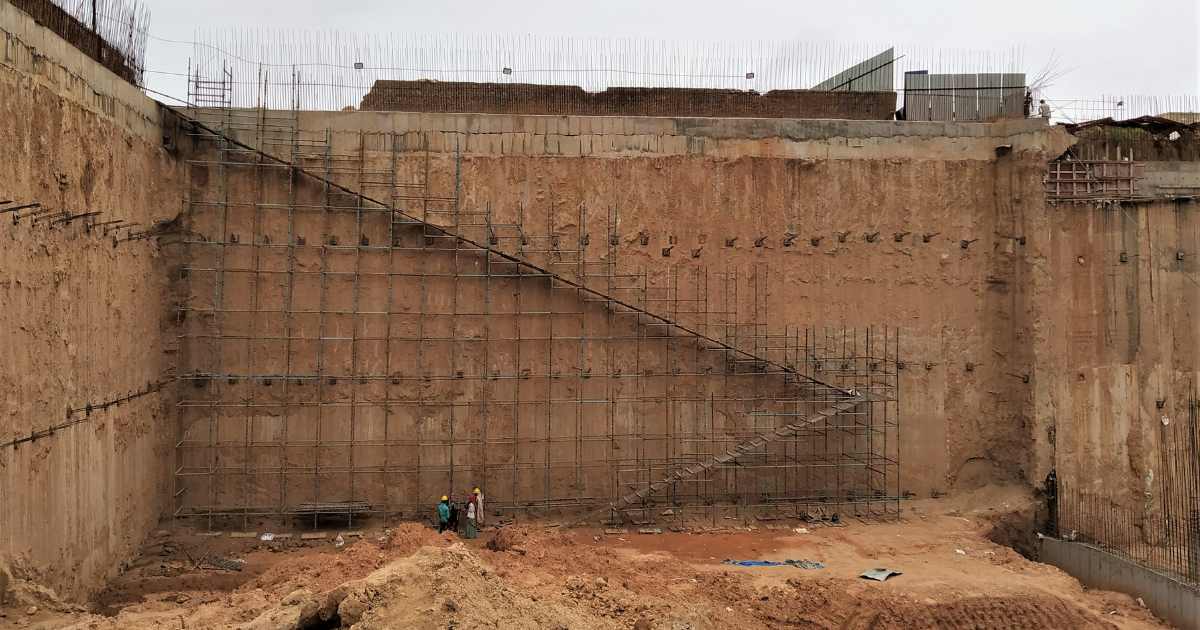 Diaphragm Wall vs Retaining Wall: A Comprehensive Comparison