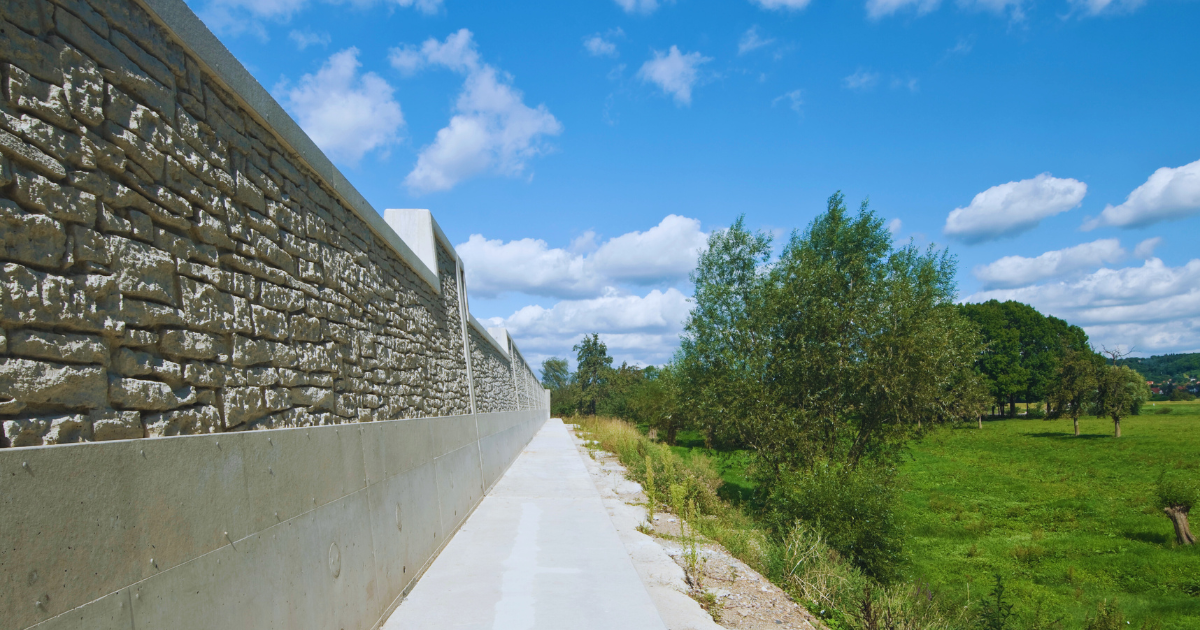 The Role of Diaphragm Walls in Flood Control and Water Management Projects